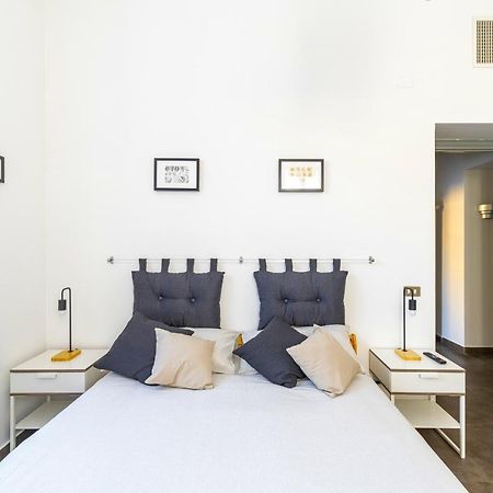 Hostly - Nicole Apartment Volturno- Full Rome Center المظهر الخارجي الصورة