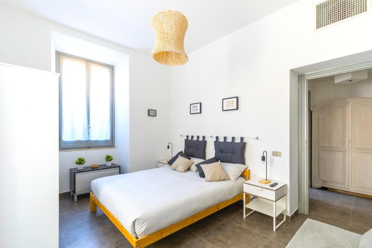 Hostly - Nicole Apartment Volturno- Full Rome Center المظهر الخارجي الصورة
