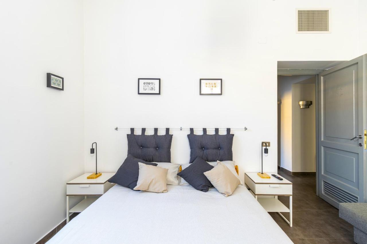 Hostly - Nicole Apartment Volturno- Full Rome Center المظهر الخارجي الصورة