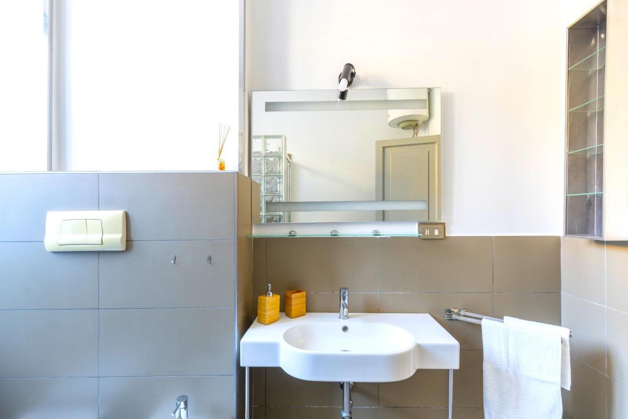 Hostly - Nicole Apartment Volturno- Full Rome Center المظهر الخارجي الصورة