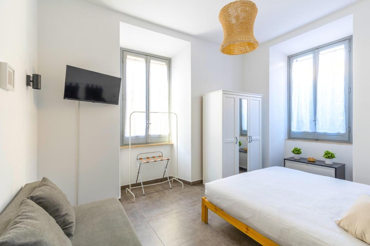 Hostly - Nicole Apartment Volturno- Full Rome Center المظهر الخارجي الصورة